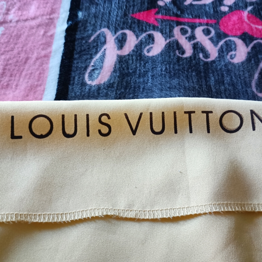 Luis Vuitton Dust Bag 16 wide and 18 long.